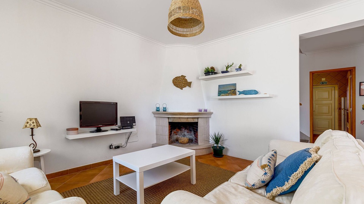 Fonte de Sesimbra Villa | Holiday Home 'Casa Do Pinhal Sesimbra' with Private Terrace, Private Garden and Wi-Fi