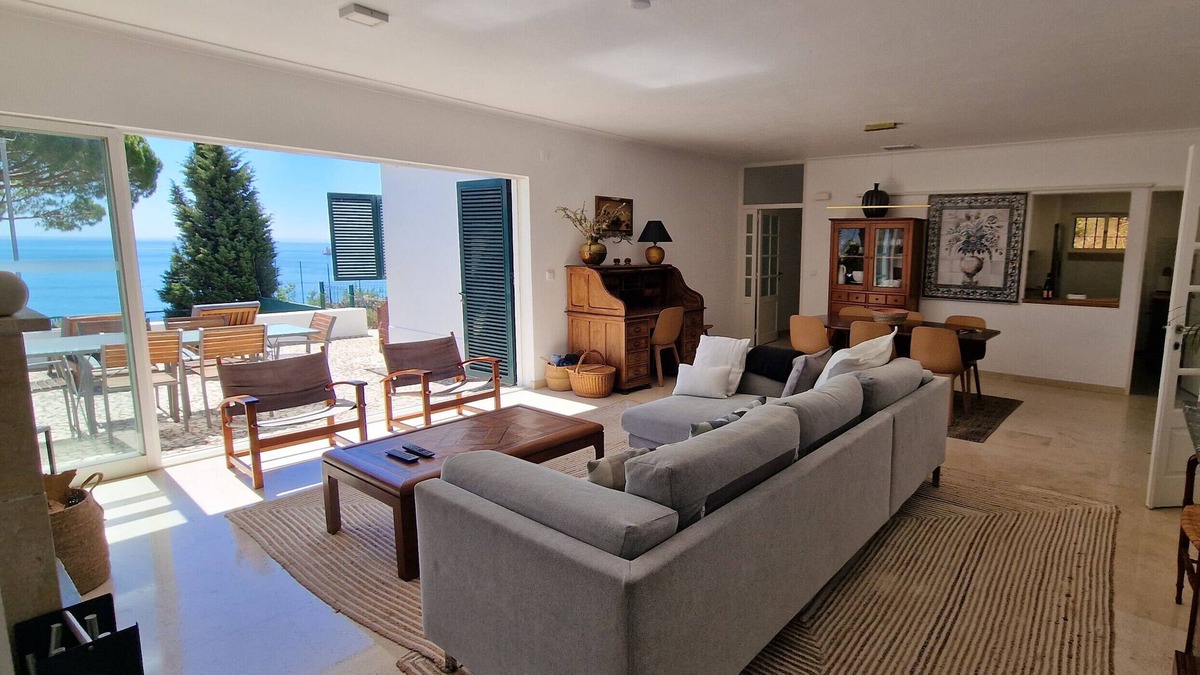 Portinho da Arrabida House | Holiday Home 'Casa Do Portinho' with Sea View, Private Terrace and Wi-Fi