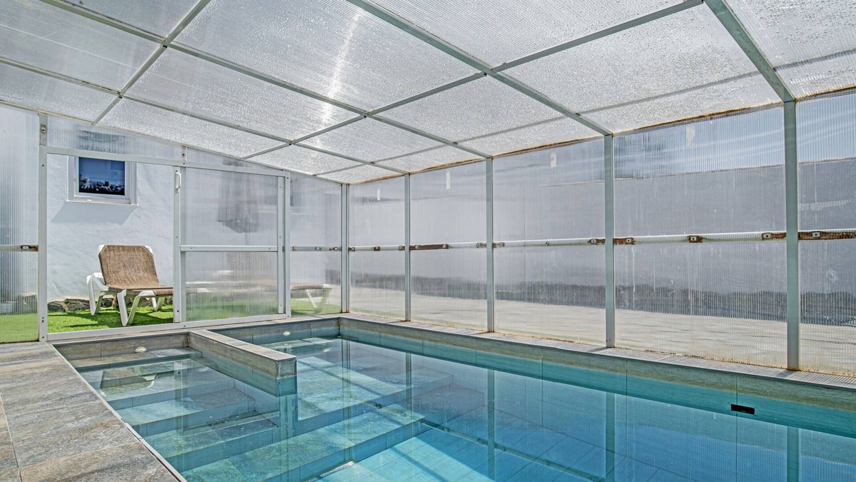 San Ambrosio House | Holiday Home 'Casa El Elefante' with Private Terrace, Wi-Fi and Air Conditioning