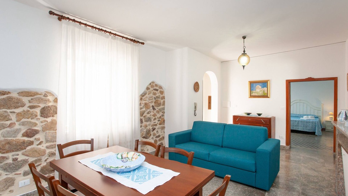 Irgoli House | Holiday Home 'Casa Irgoli - Sardegna' with Private Terrace, Wi-Fi and Air Conditioning