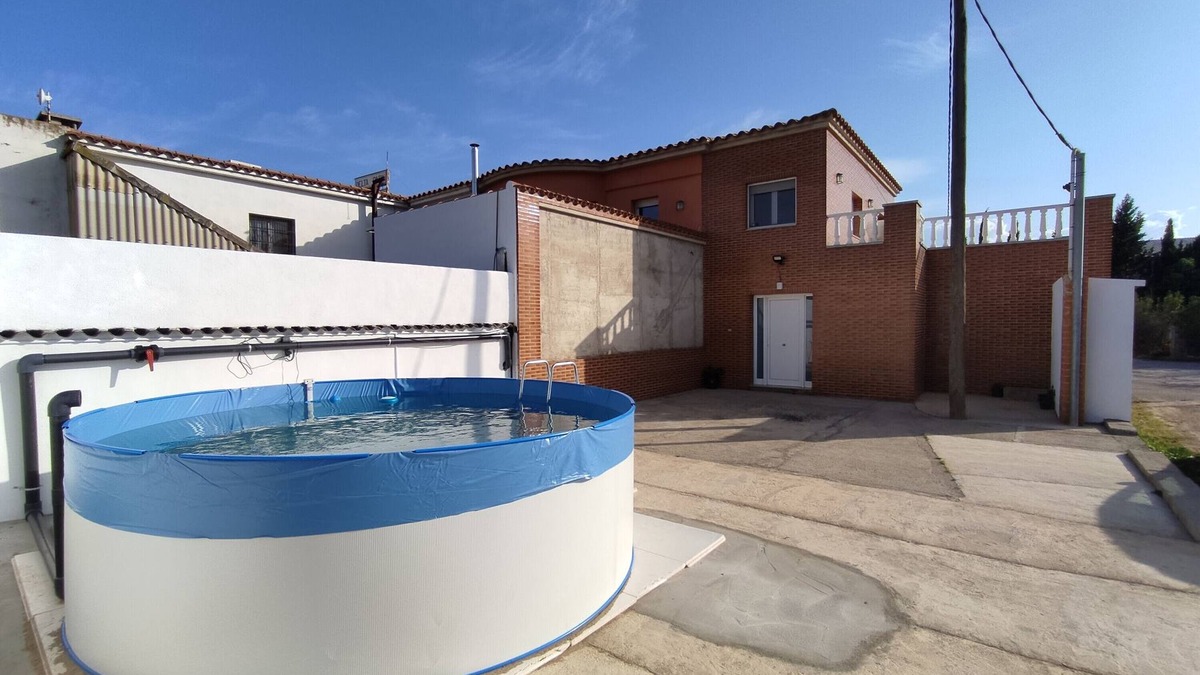 El Ligallo del Ganguil House | Holiday Home 'Casa Laurel' with Mountain Views, Private Pool and Wi-Fi