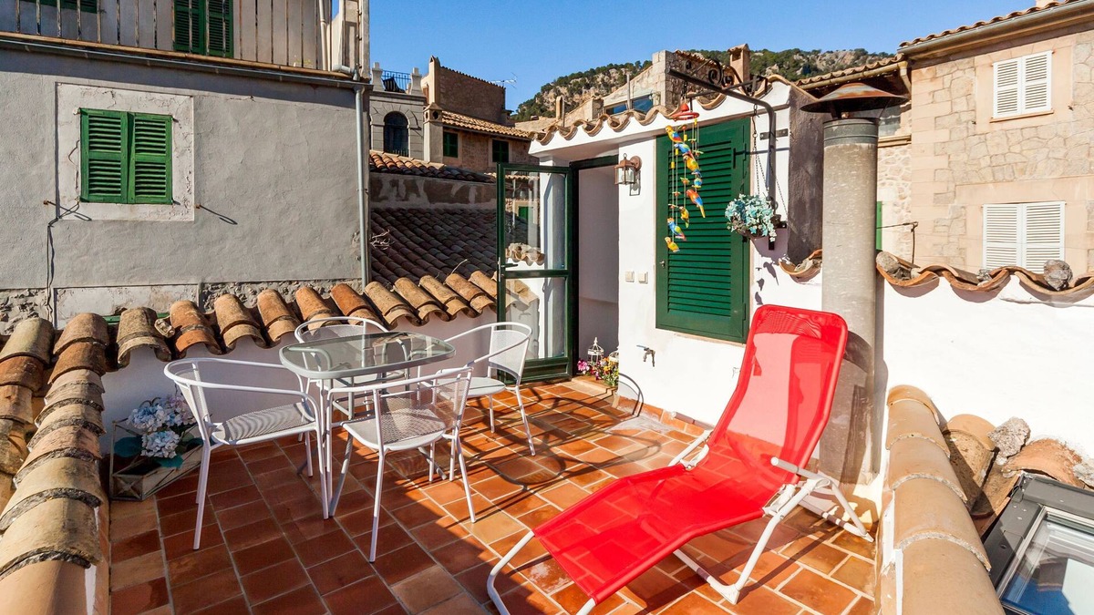 S'Arxiduc Apartment | Holiday Home “Casa Macarena” with Terraces, Mountain View & WiFi; Parking Available in the Street