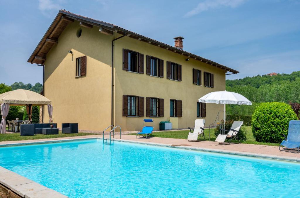Ferrere House | Holiday Home Casa Nocciola by Interhome