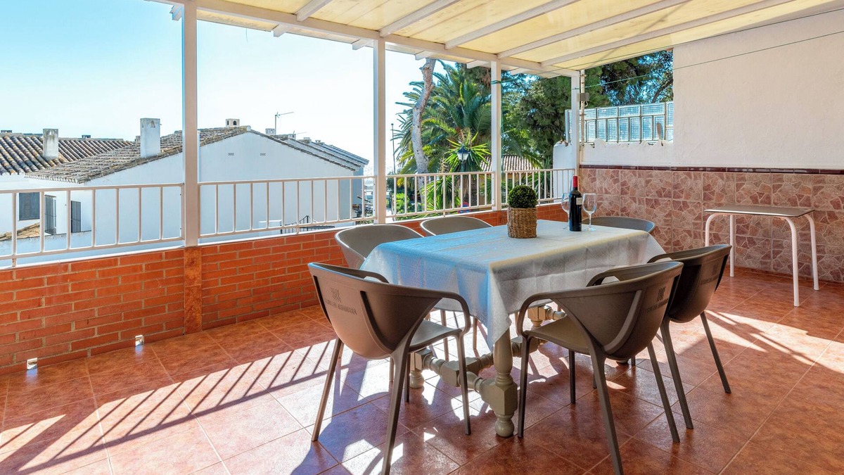 Benajarafe House | Holiday Home "Casa Pepe Junto al Mar" with Sea View and Terrace