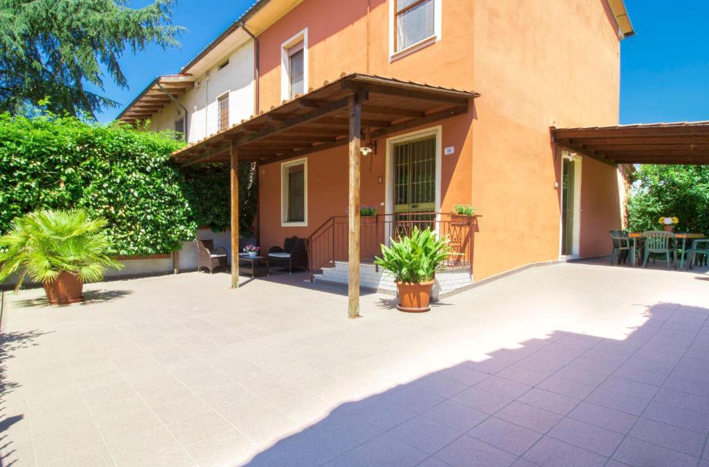 Orentano House | Holiday Home Casa Ponziani by Interhome