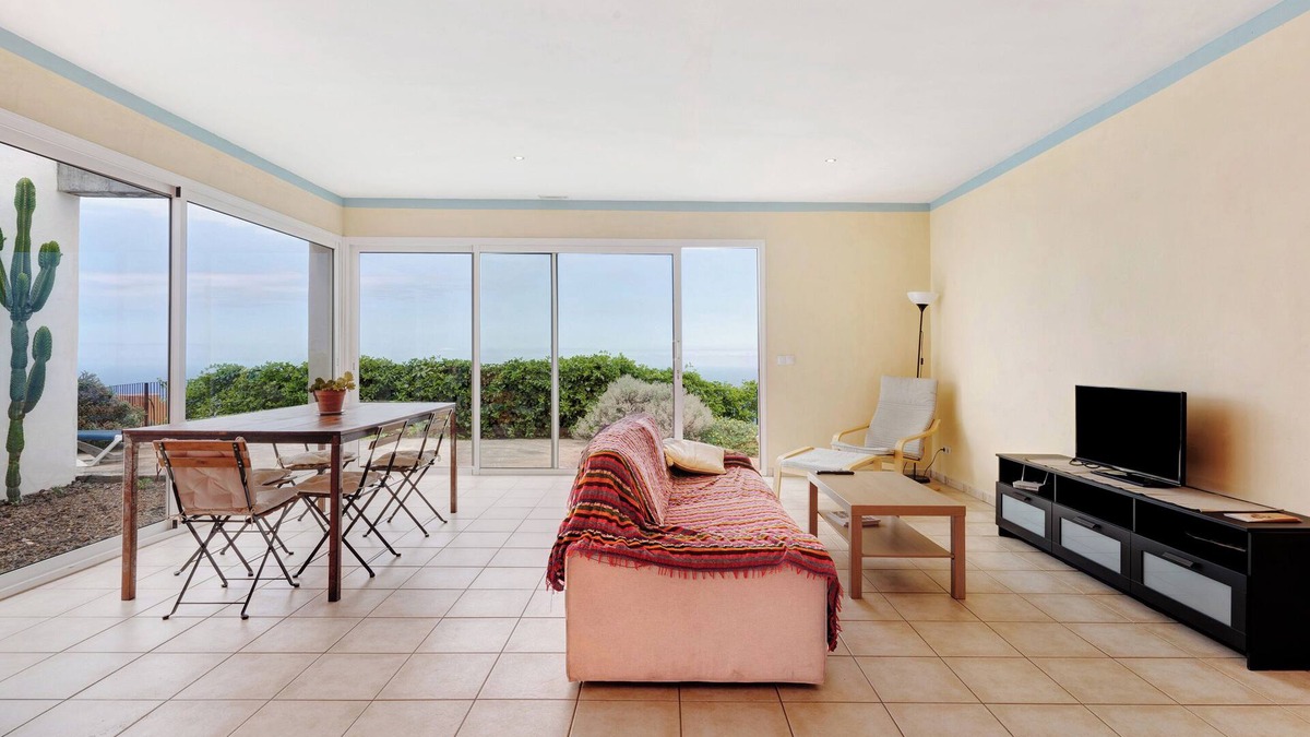 Arecida House | Holiday Home 'Casa Sirius' with Sea View, Private Terrace and Wi-Fi