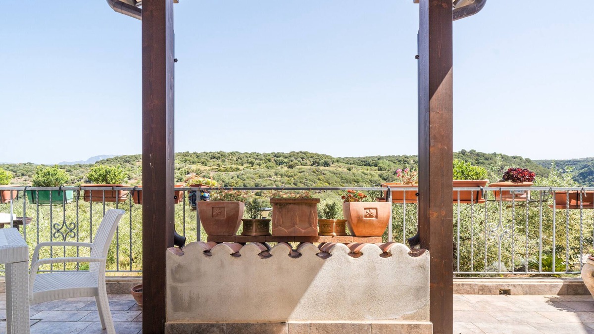 Dorgali House | Holiday Home 'Casa Stella' with Lake View, Wi-Fi and Air Conditioning