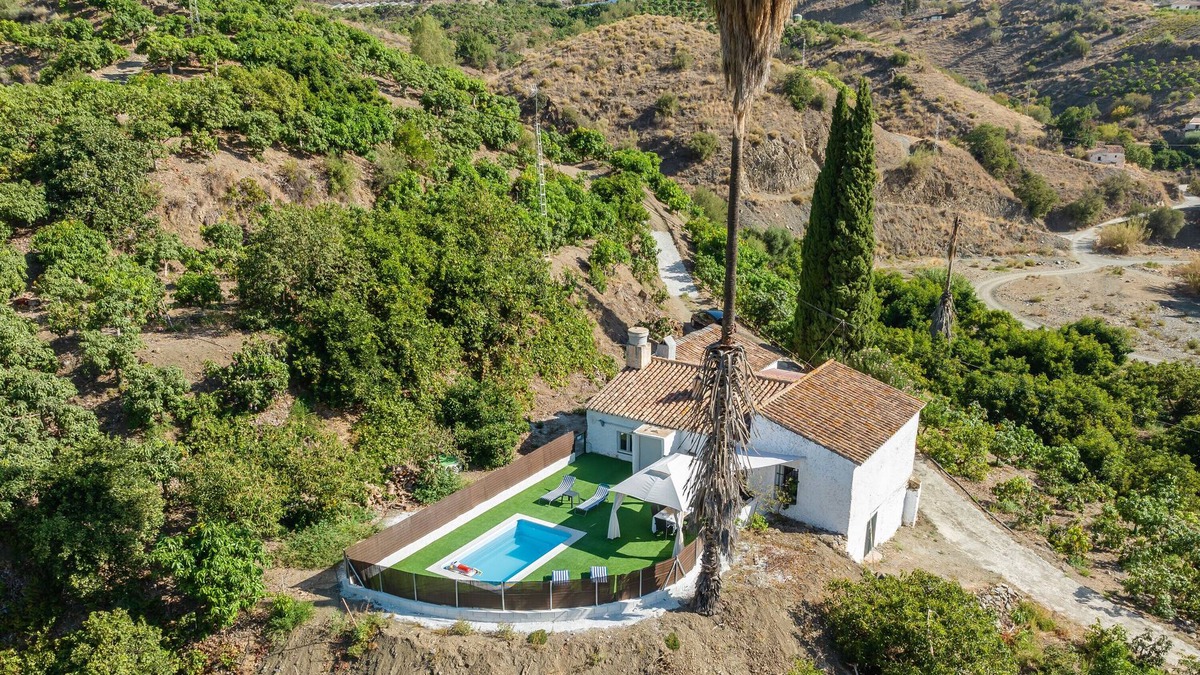 Almachar House | Holiday Home 'Casa Tropical' with Mountain View, Private Pool and Wi-Fi