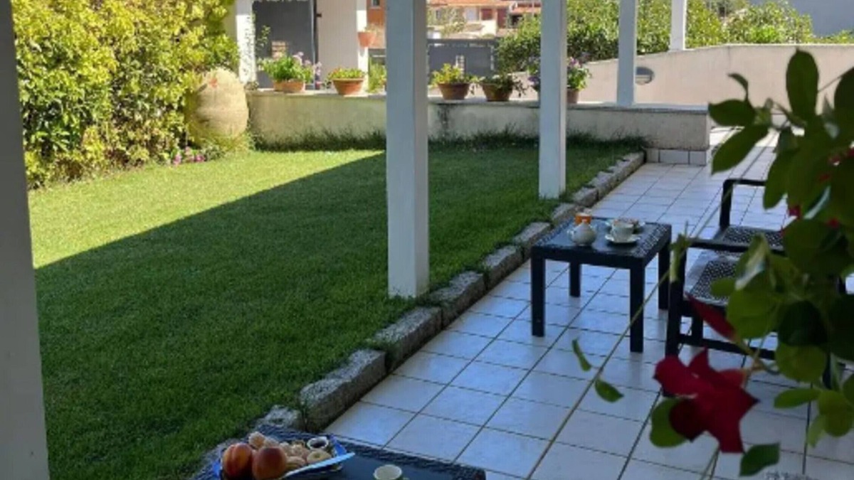 Nuoro House | Holiday Home 'Casa Vacanza Le Fresie' with Mountain View, Wi-Fi and Air Conditioning