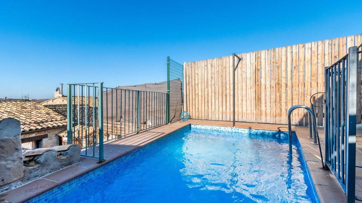 Claravalls House | Holiday Home 'Casabras' with Private Pool, Wi-Fi and Air Conditioning