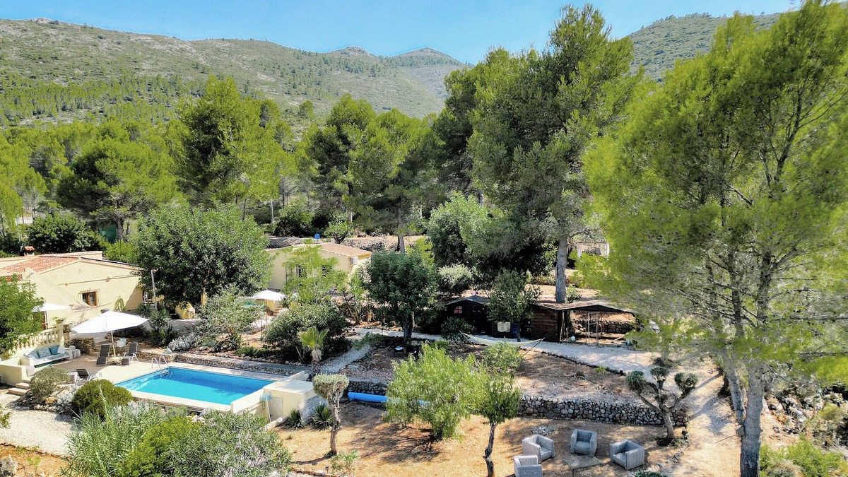 Lliber House | Holiday Home 'Casita - Finca Llíber' with Mountain View, Wi-Fi and Air Conditioning