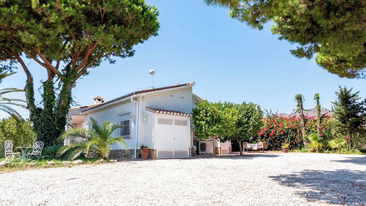 Benajarafe House | HOLIDAY HOME - CORTIJO