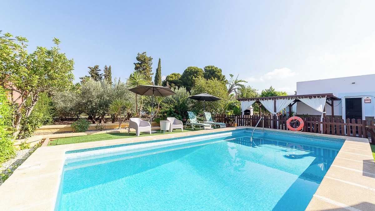 Pechina House | Holiday Home "Cortijo Indalo" with Pool & Wi-Fi