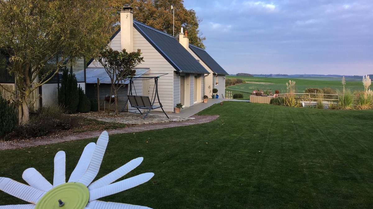 Sequehart House | Holiday Home 'Cour Des Miracles, Sequehart' with Private Terrace, Private Garden and Wi-Fi