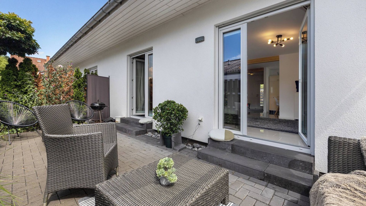 Henstedt-Ulzburg House | Holiday Home 'Dhh Im Norden Hamburgs Am Moor' with Terrace and Wi-Fi