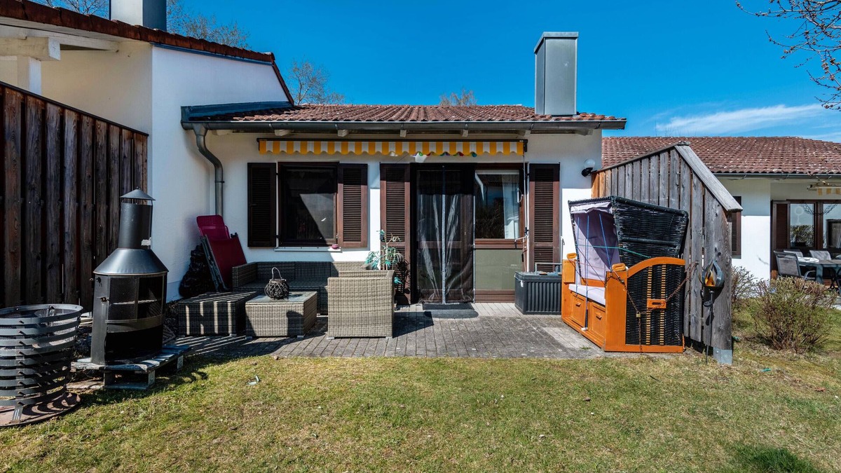 Falkenstein House | Holiday Home 'All U Need 4 Holiday - Fewo44' with Private Terrace, Shared Garden and Wi-Fi