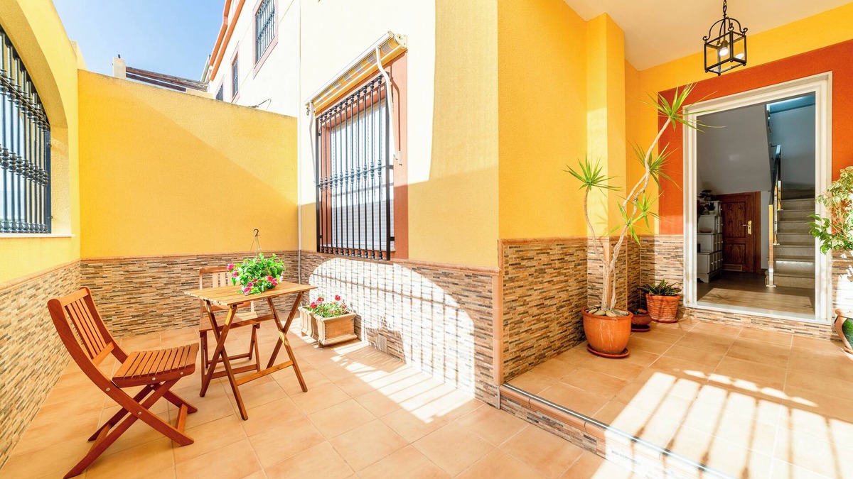 El Alquian House | Holiday Home 'De La Abuelita Jose' with Mountain View, Wi-Fi and Air Conditioning