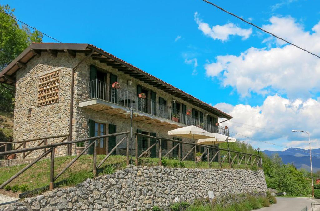 Molazzana House | Holiday Home Del Regolo by Interhome