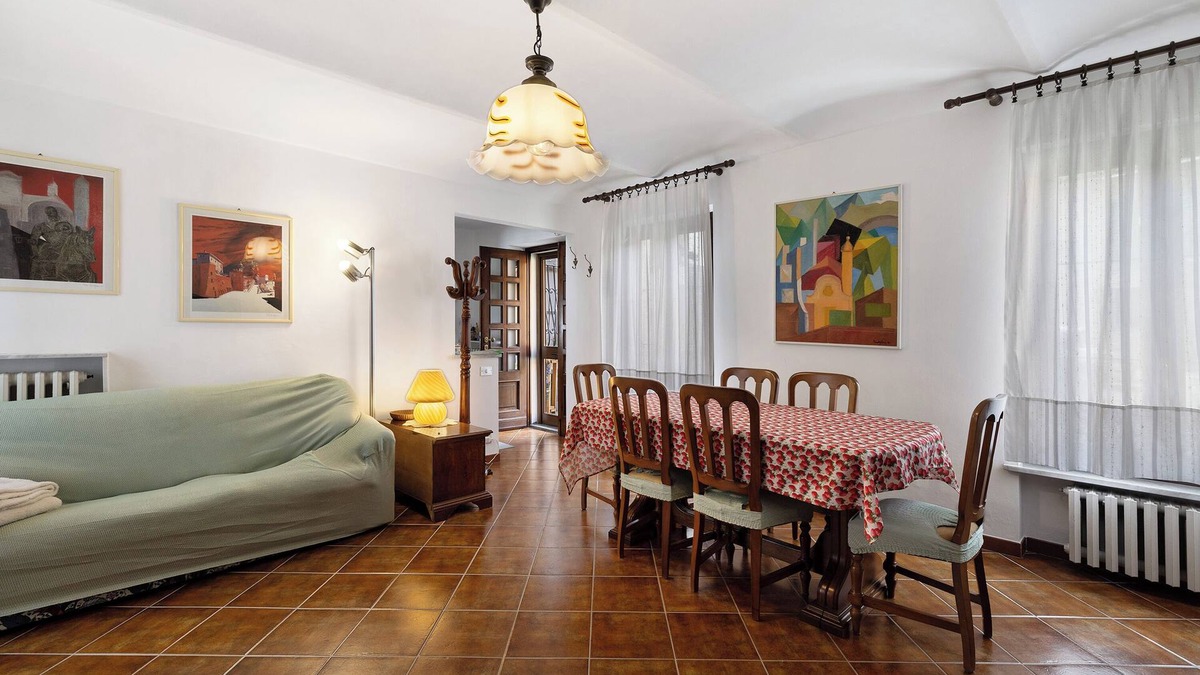Portacomaro House | Holiday Home 'Dello Zio Birba' with Balcony and Wi-Fi