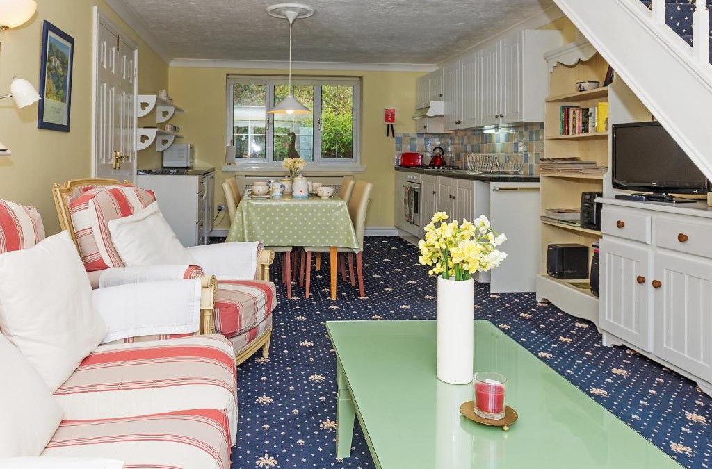 Liskeard House | Holiday Home Ducks Dive by Interhome