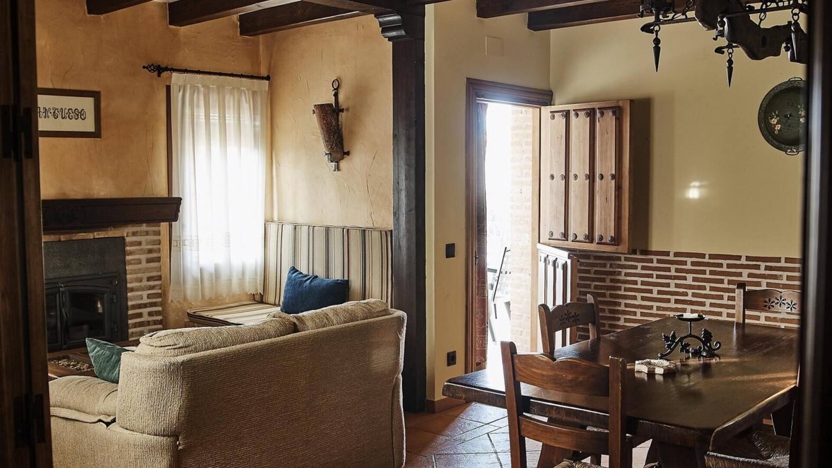 Hontanar House | Holiday Home 'El Cantueso 2' with Mountain View, Wi-Fi and Air Conditioning