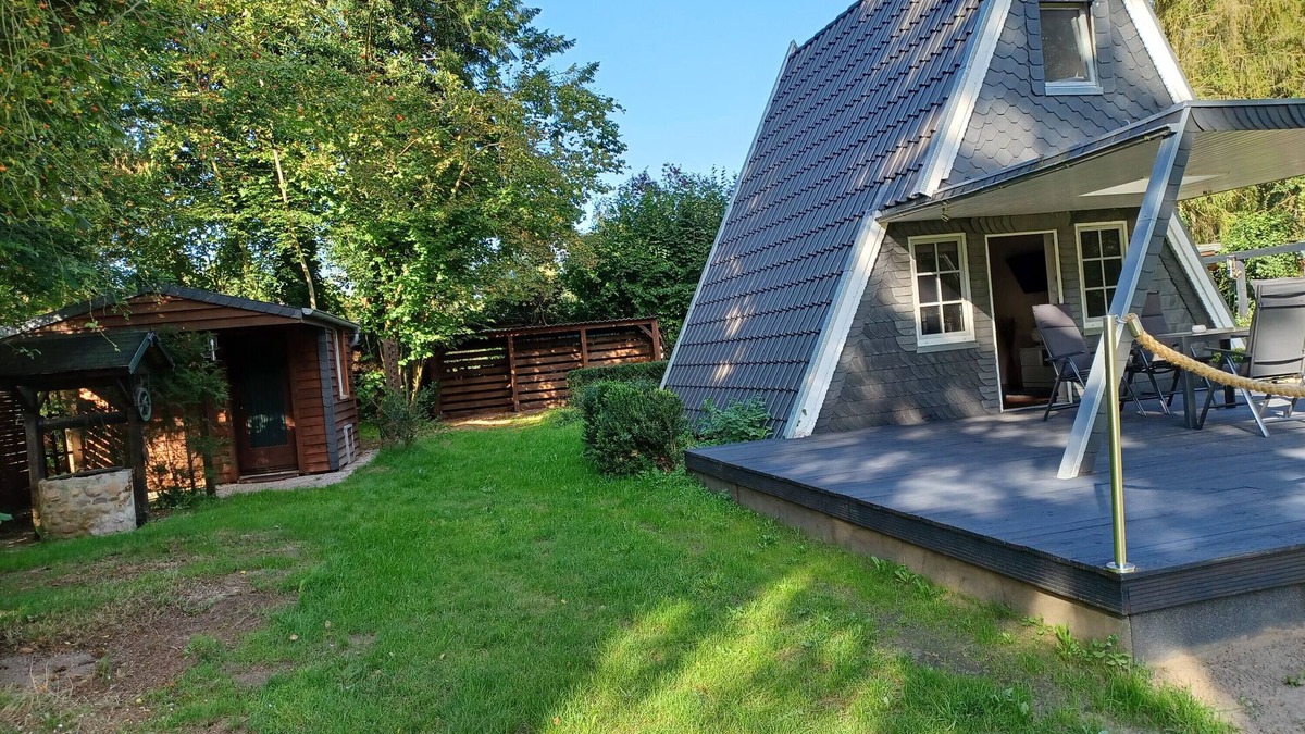 Dannenberg House | Holiday Home 'Elbliebe' with Private Terrace, Wi-Fi and Air Conditioning