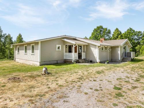 Olofstrom House | Holiday Home Erikstorp Villan by Interhome