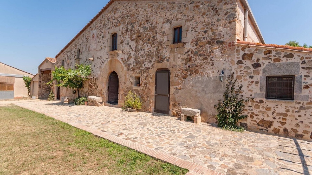 Cassa de la Selva House | Holiday Home in Cassà with Private Pool