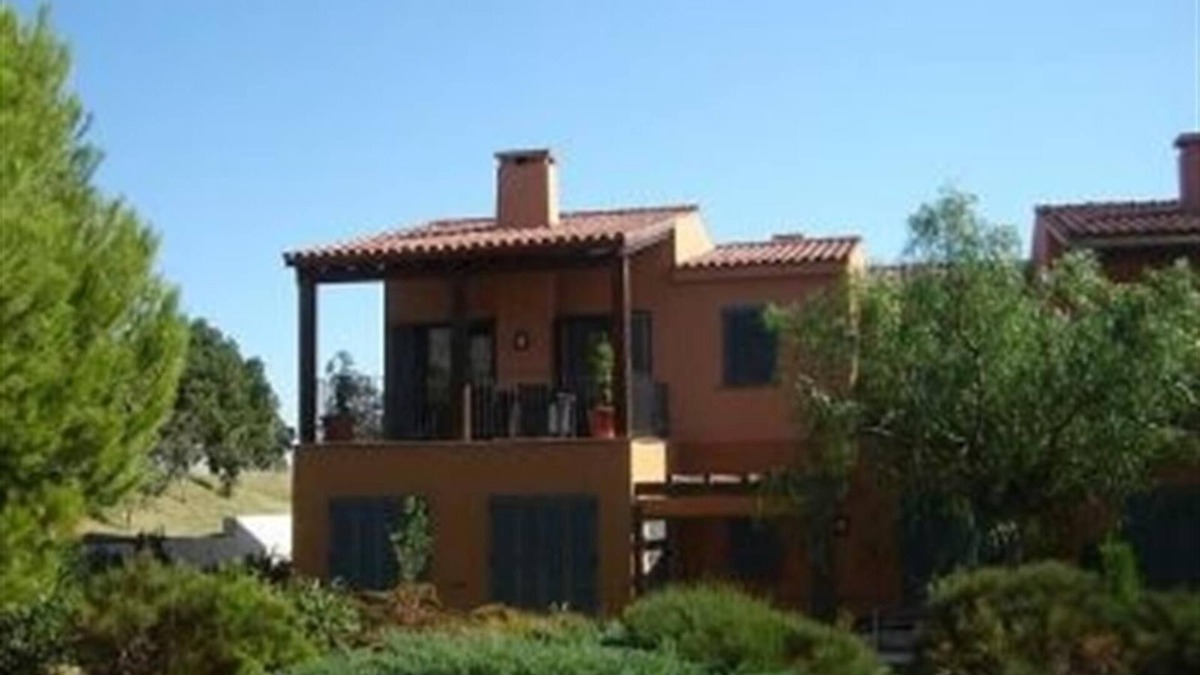 Bonmont Terres Noves House | Holiday Home "Casa en la playa con piscina y port Aventura" with Shared Pool, A/C & Wi-Fi