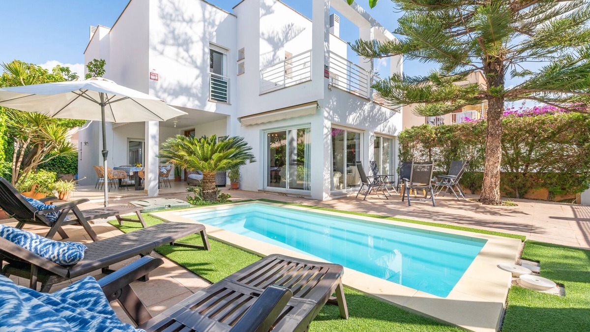 Les Meravelles Villa | Holiday Home "Villa Mar - Can Bujosa" on the Beach