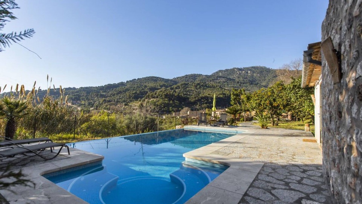 Biniaraix Villa | Holiday Home "Es Tarongers" with Mountain View, Garden, Terrace & Pool
