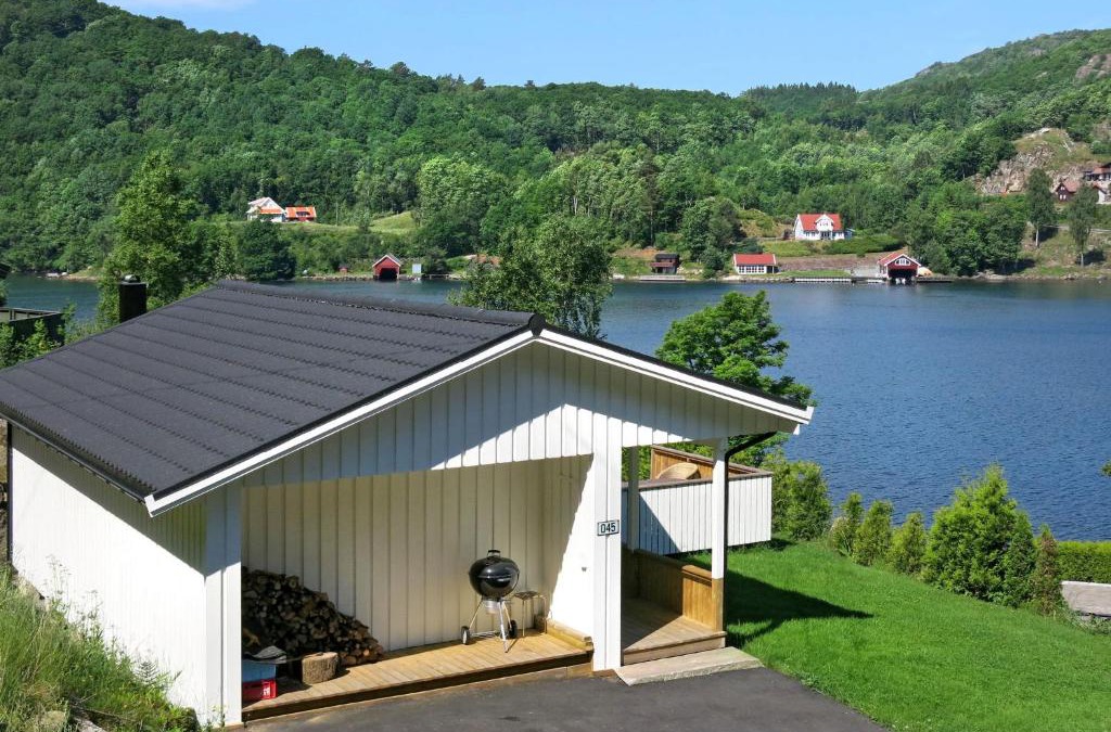 Lyngdal House | Holiday Home Espeøya by Interhome