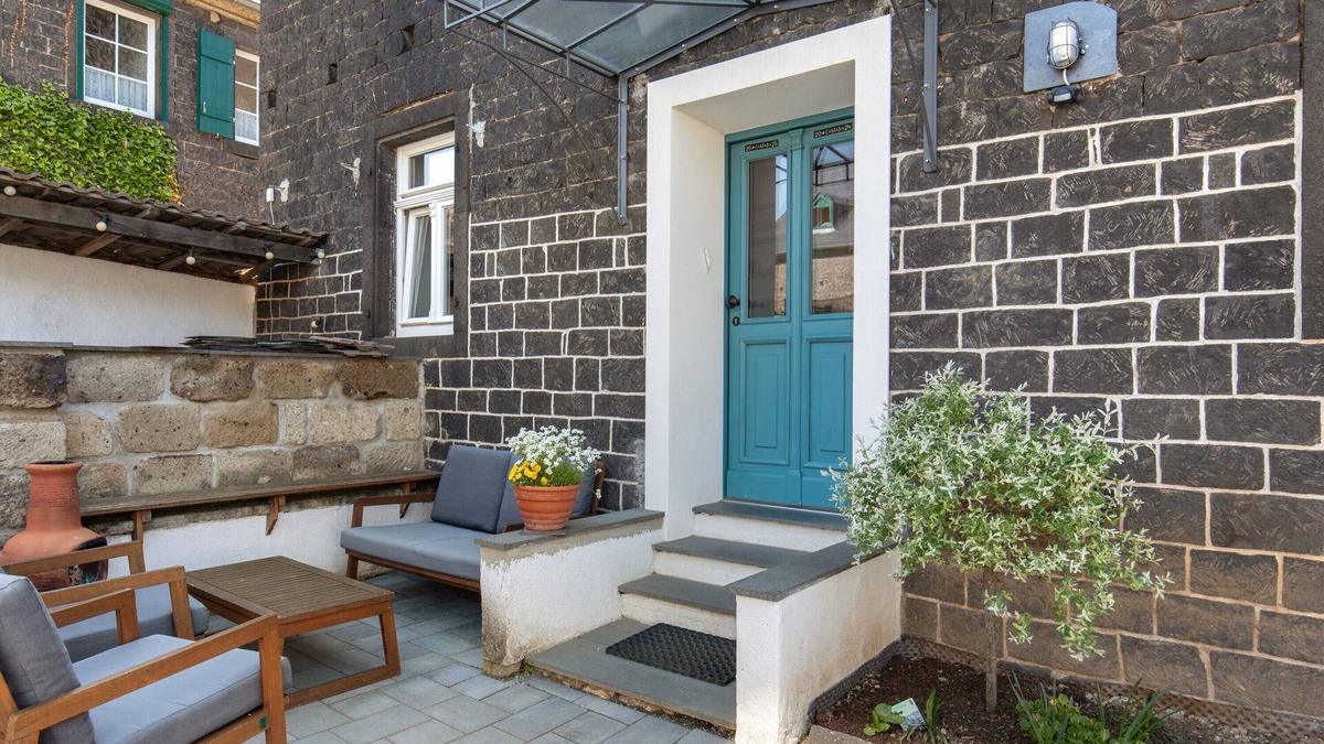 Thur House | Holiday Home 'Family' with Shared Terrace and Wi-Fi