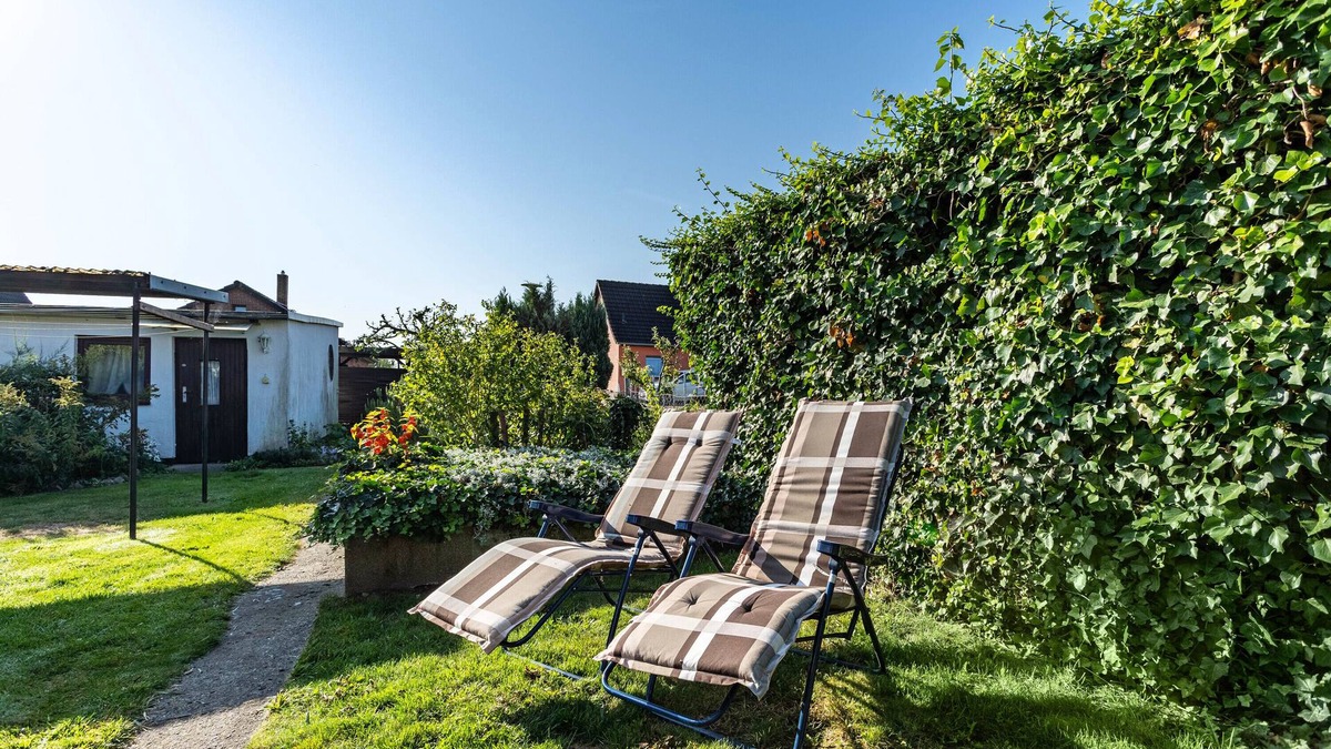 Franken Siedlung House | Holiday Home 'Ferienhaus Stine Stralsund Ostsee' with Private Terrace, Private Garden and Wi-Fi
