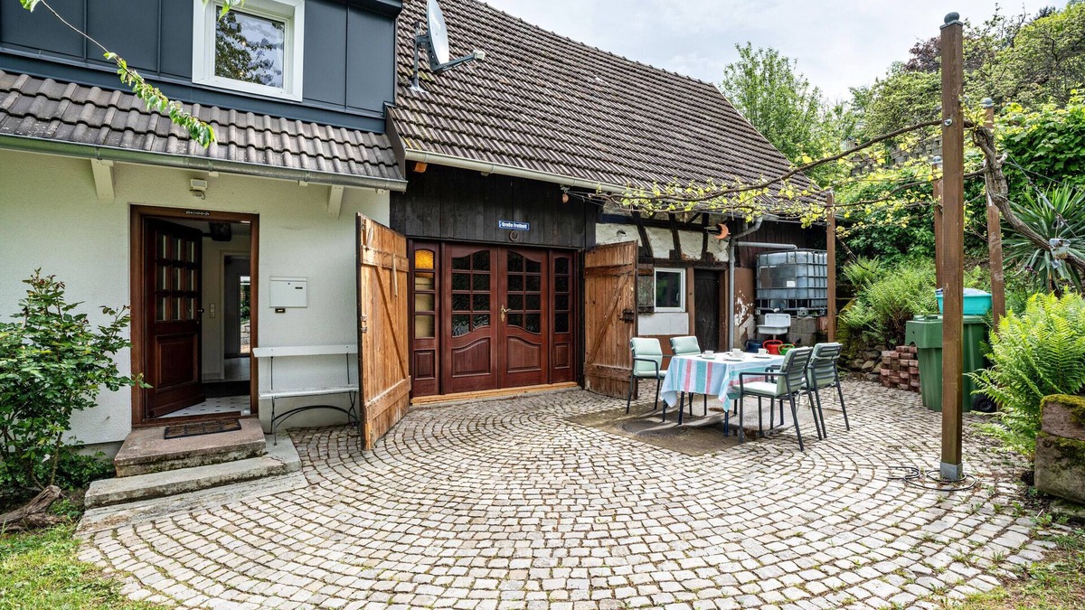 Lauf House | Holiday Home 'Ferienhaus S' Äckerle' with Private Terrace and Private Garden