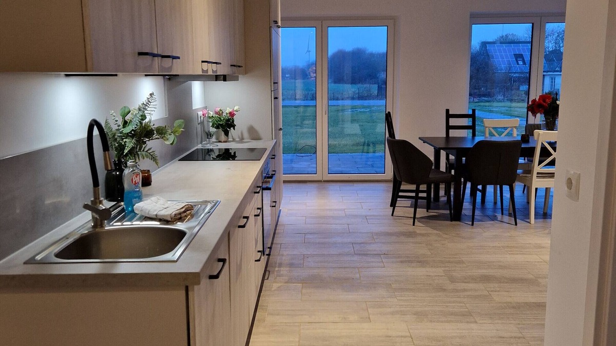 Schulp House | Holiday Home 'Ferienhäuser Ebbe Und Flut' with Private Terrace, Private Garden and Wi-Fi