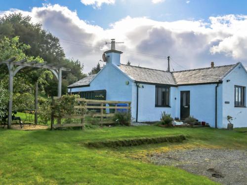 Beinn Orasaigh House | Holiday Home Fiskavaig by Interhome