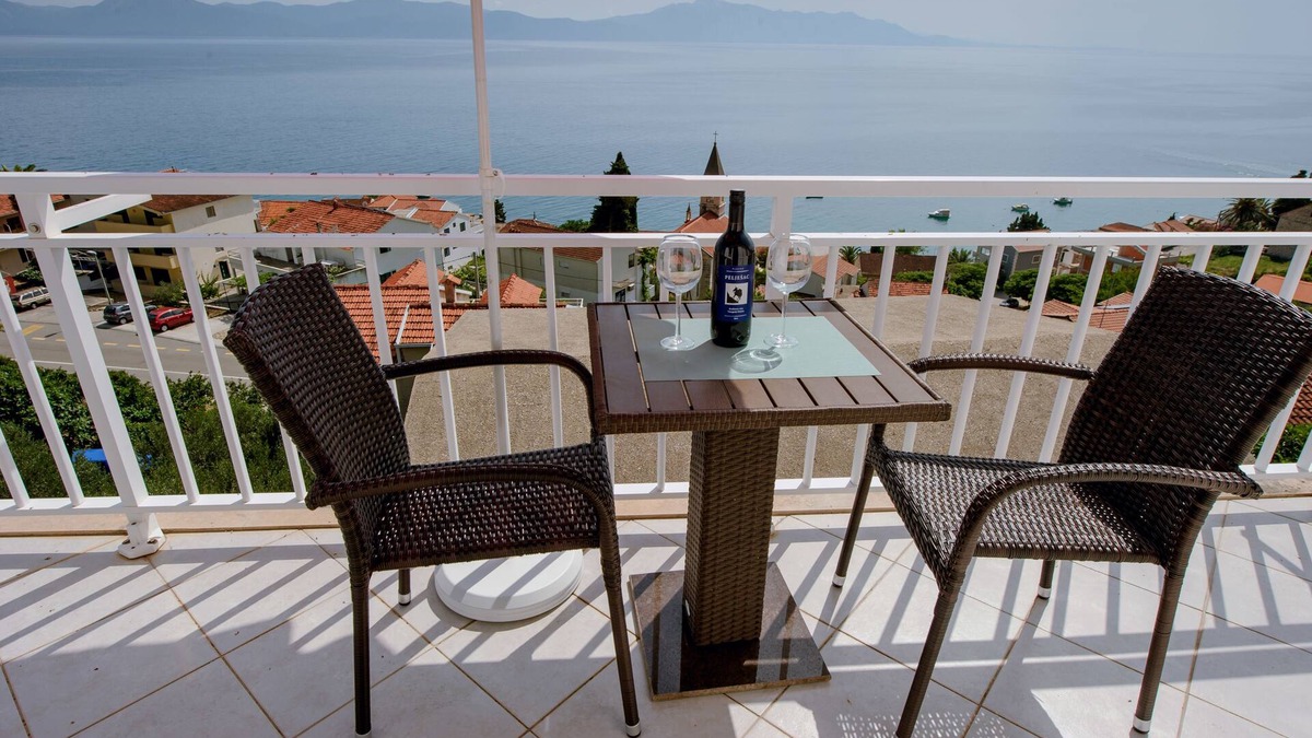 Brist House | Holiday home for 10 guests with 120m² in Brist - Podaca (118574)