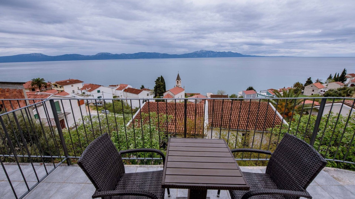 Brist House | Holiday home for 10 guests with 120m² in Brist - Podaca (118575)