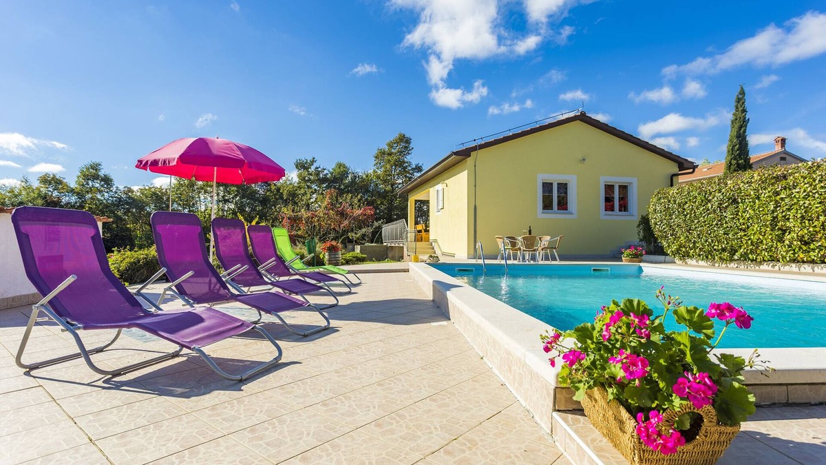 Krizanci House | Holiday home for 6, 90 m² with private pool 40m²