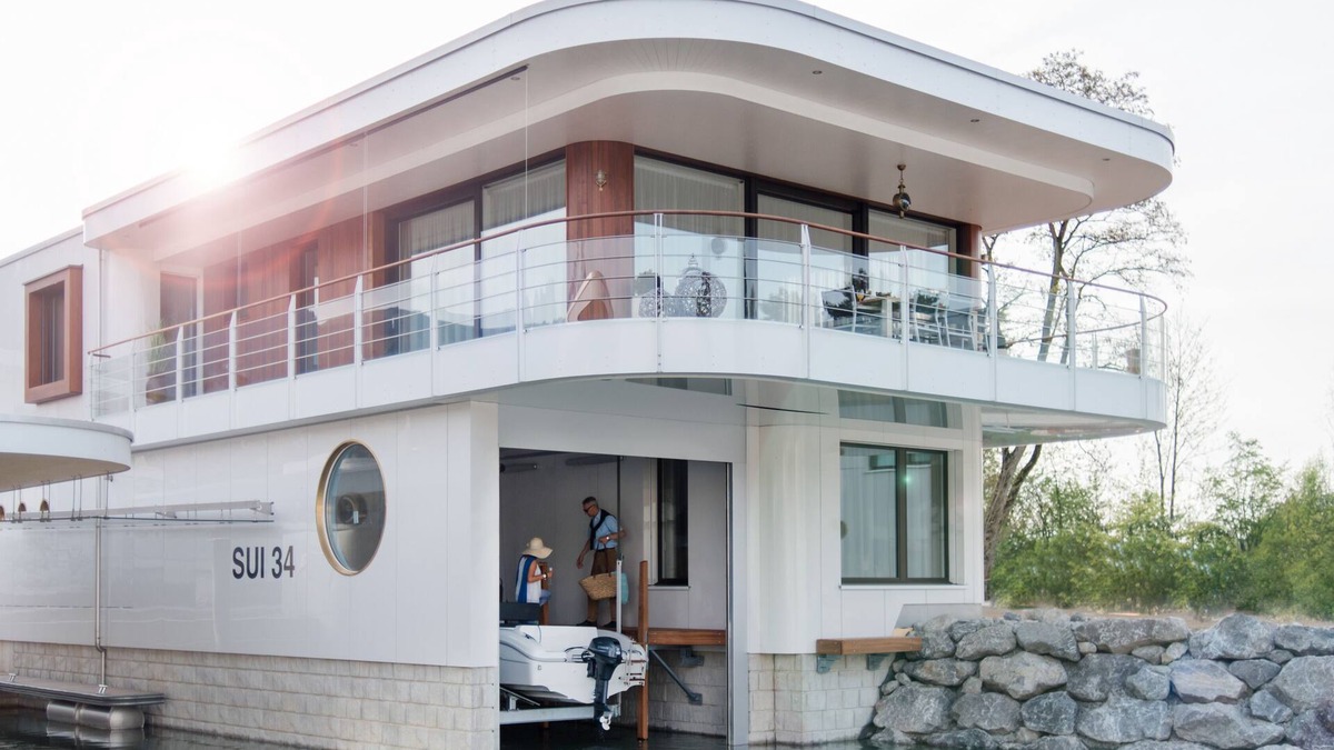 Gwatt House | Holiday home for 6 guests with 180m² in Gwatt (58187)