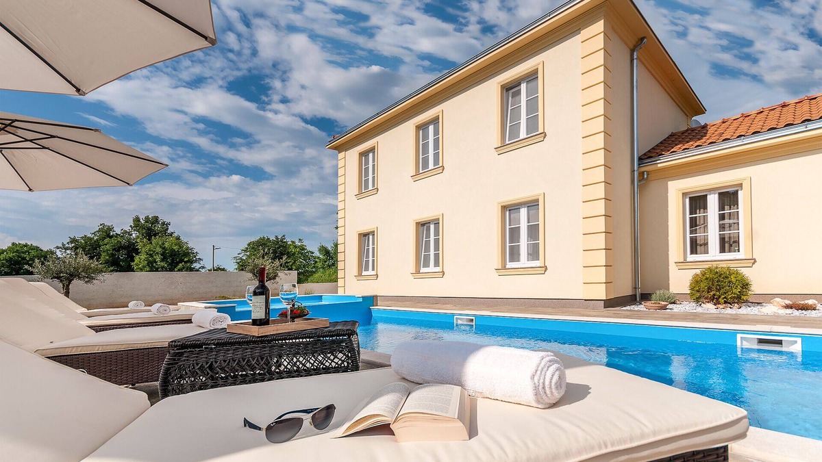 Rojnici House | Holiday home for 8 guests with 130m² in Rojnici (60641)