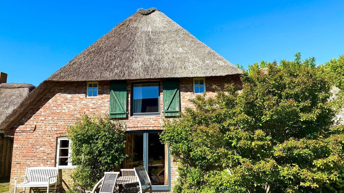 Oldsum House | Holiday home for 8 guests with 130m² in Oldsum (105437)