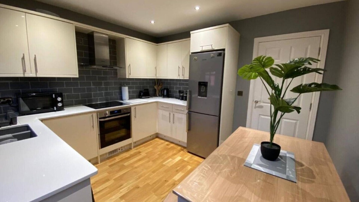Birdwell House | Holiday Home for families