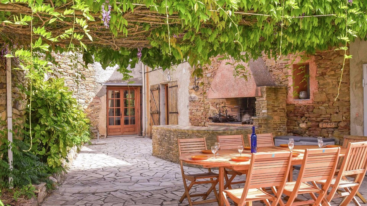 Felines-Minervois House | Holiday home with swimming pool
