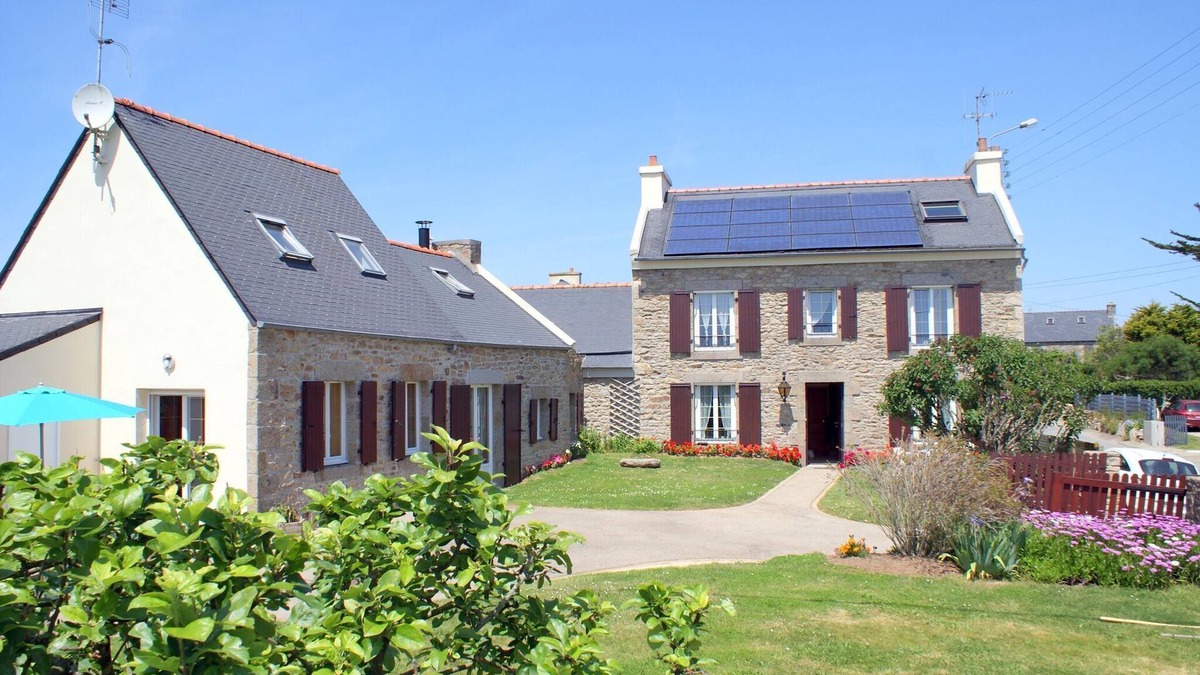 Lampaul-Plouarzel House | Holiday Home in Plouarzel near Sandy Cove