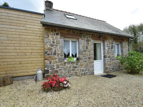 Saint-Gilles-les-Bois House | Holiday Home Saint-Gilles near Beach