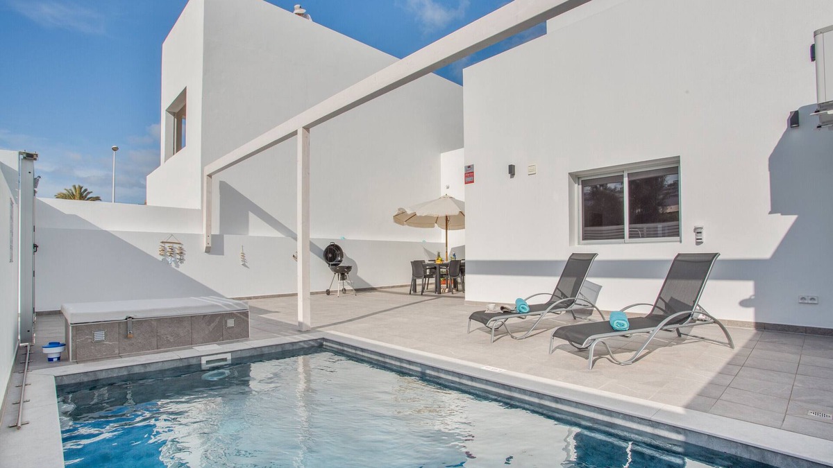 Gran Tarajal House | Holiday Home 'Gara Fuerteventura' with Sea Views, Wi-Fi and Air Conditioning