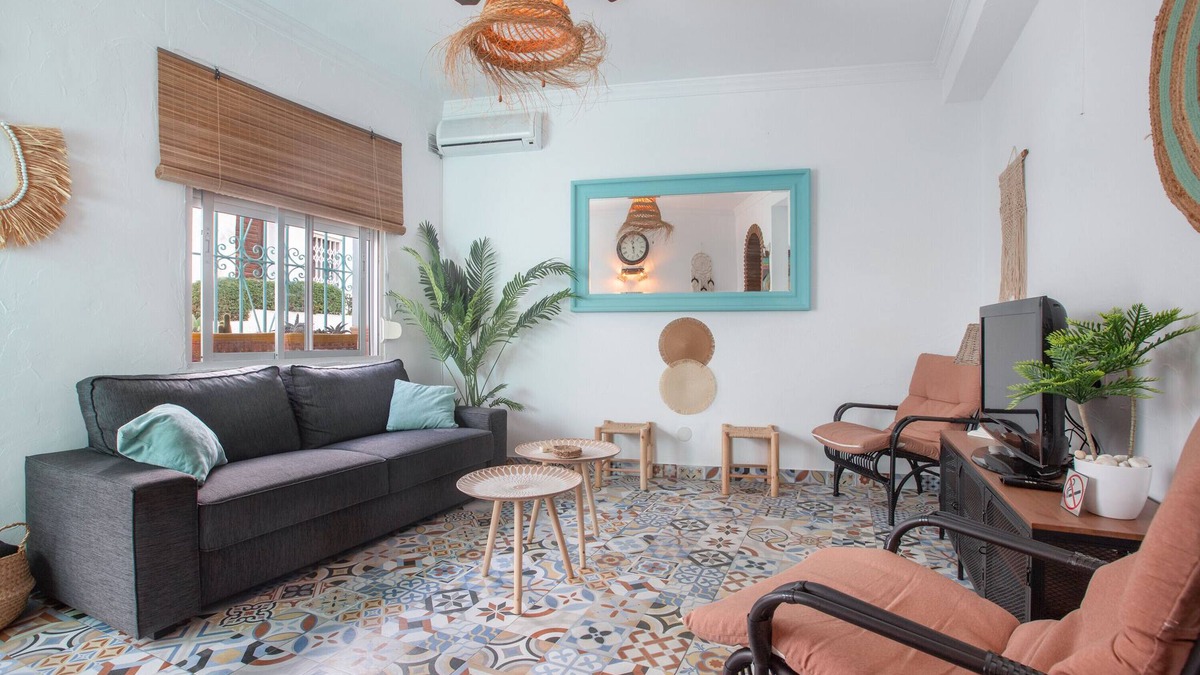 Benalmadena House | Holiday Home 'Gecko' with Private Terrace, Wi-Fi and Air Conditioning