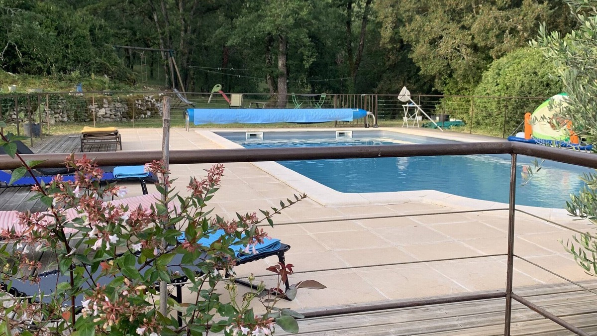 Le Vigan House | Holiday Home 'Gite De Charme Gite Du Hameau' with Shared Pool, Private Terrace and Wi-Fi